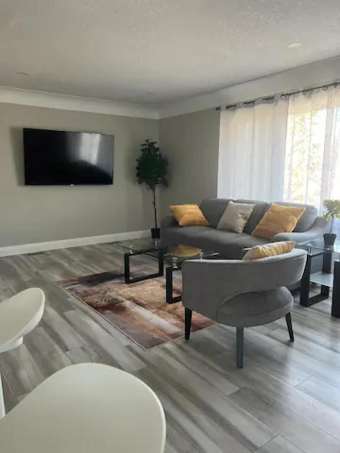 Apartment Entire 2 Bedroom Downtown - U3 Waterloo